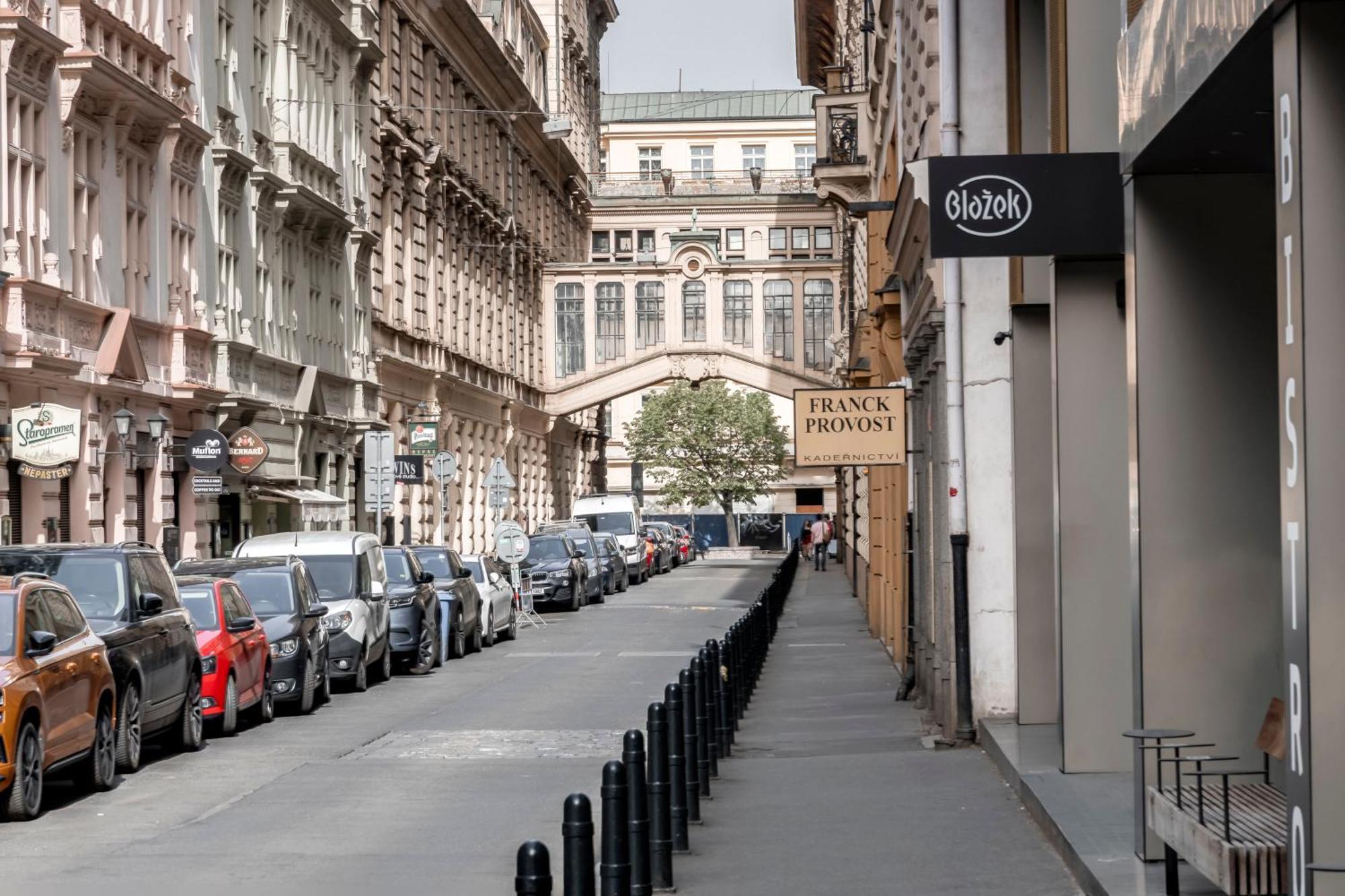 New Town Oases Apartment Prag Exterior foto