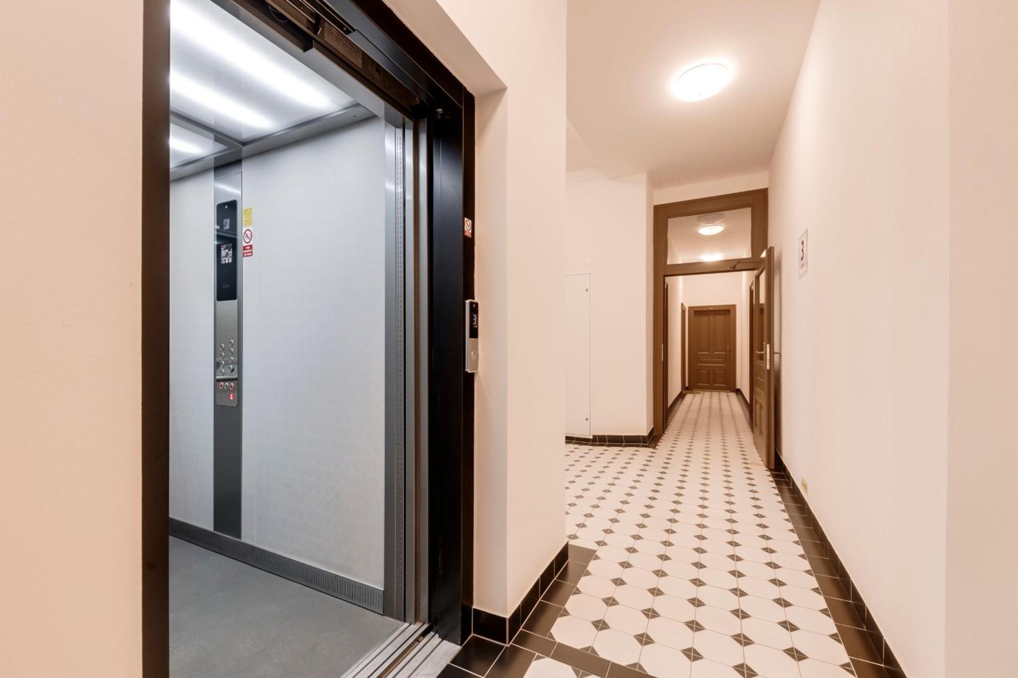 New Town Oases Apartment Prag Exterior foto