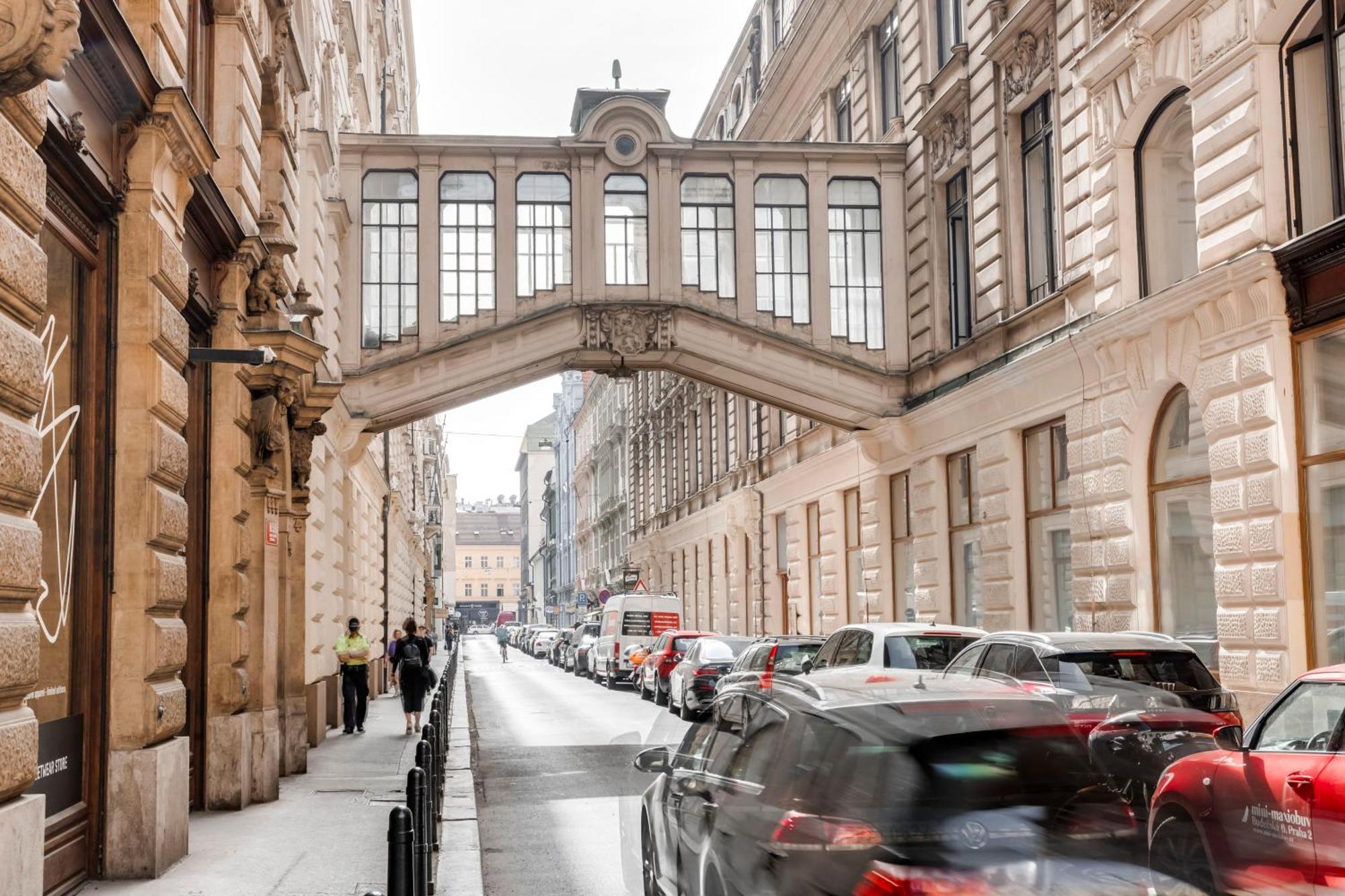 New Town Oases Apartment Prag Exterior foto